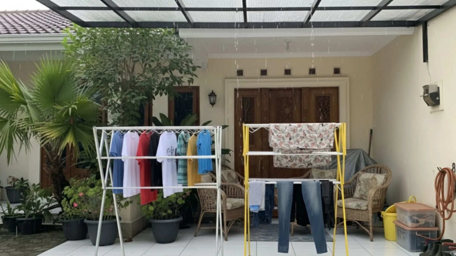 Hujan Tiap Hari di Semarang Saatnya Pakai Jemuran Aluminium